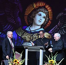 Bishop's Dinner: Fundraiser introduces Bishop Oscar A. Solis to area's wider faith community