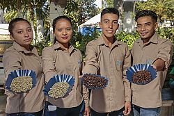 CRS Rice Bowl: Story of Hope – El Salvador