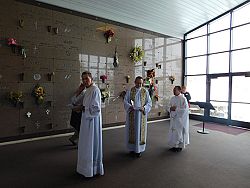 Misa Diocesana  del Día de Todos los Difuntos es celebrada en el cementerio
